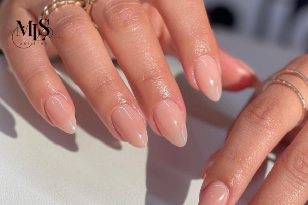 The Best Styles for Slim, Wide, or Petite Hands The Best Styles for Slim, Wide, or Petite Hands