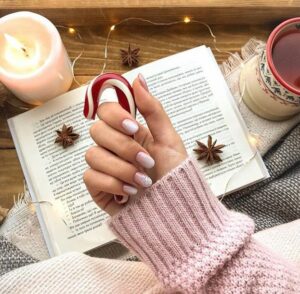 Top 10 Christmas nail designs 2025