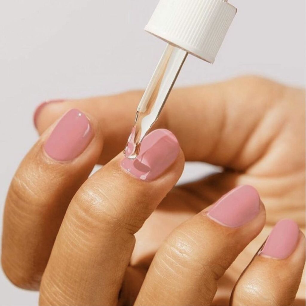 How to Keep Nails Healthy While Wearing Gel How to Keep Nails Healthy While Wearing Gel